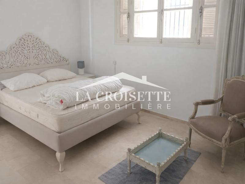 Rez-de-chaussée de villa S+3 avec Jardin et piscine à Gammarth